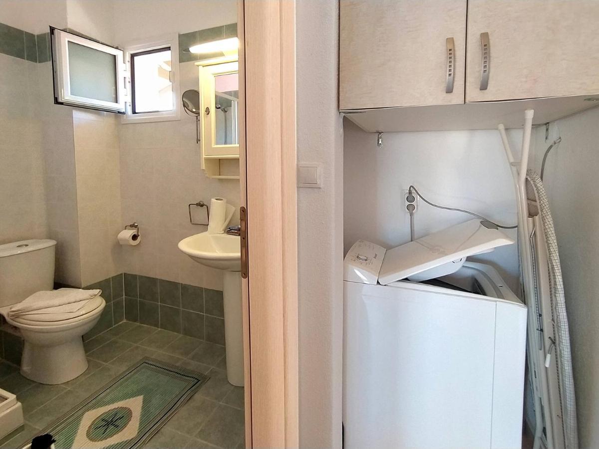 Seaside Villa Clio Никити Екстериор снимка