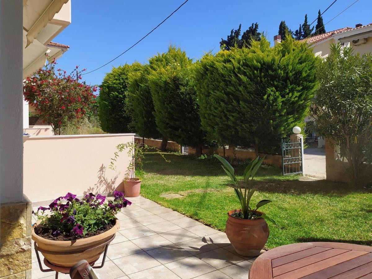 Seaside Villa Clio Никити Екстериор снимка